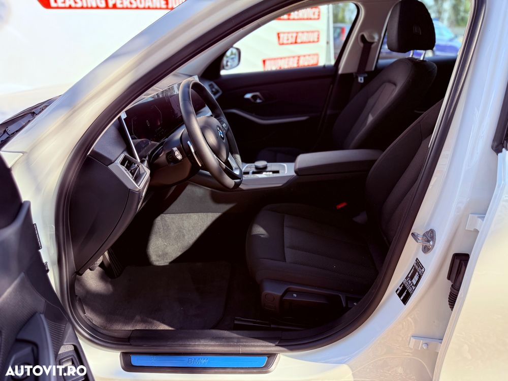 BMW Seria 3 318i Touring Aut. - 10