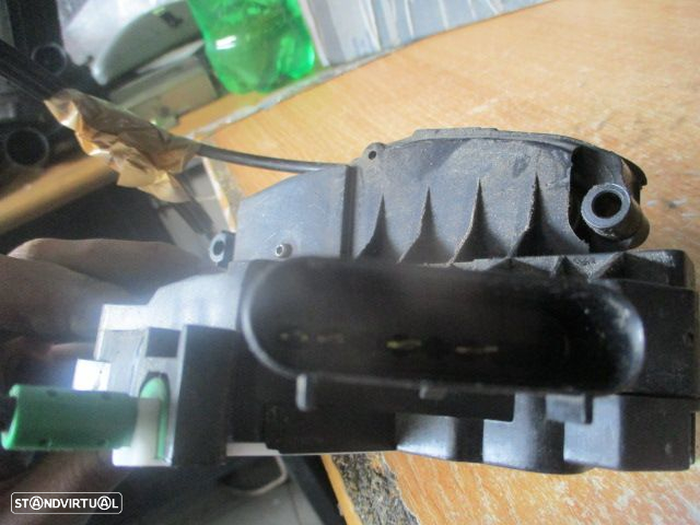Fecho 8A6aa26413ad FORD FIESTA 4 2009 1.4TDCI   5P   TE 4 PINOS - 2