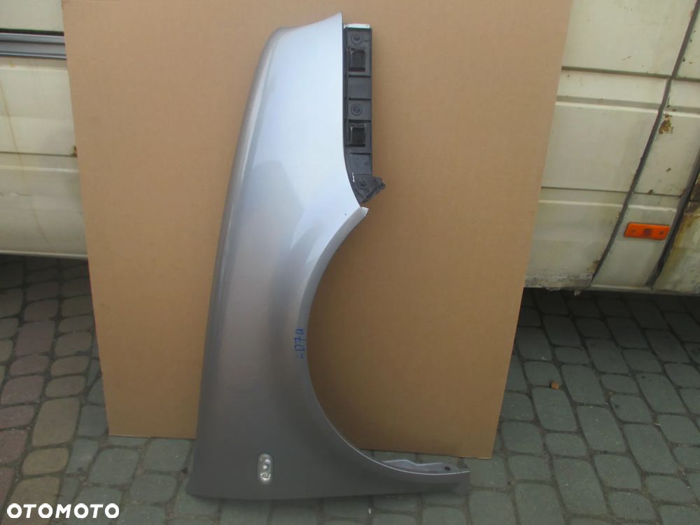 błotnik prawy Golf IV 4 LD7U Bez rdzy - 1