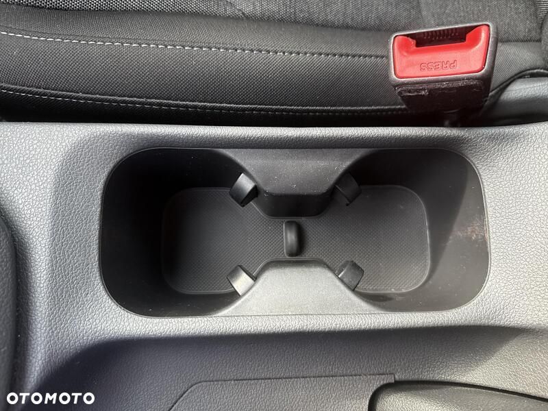 Hyundai i30 1.5 DPI Comfort - 16