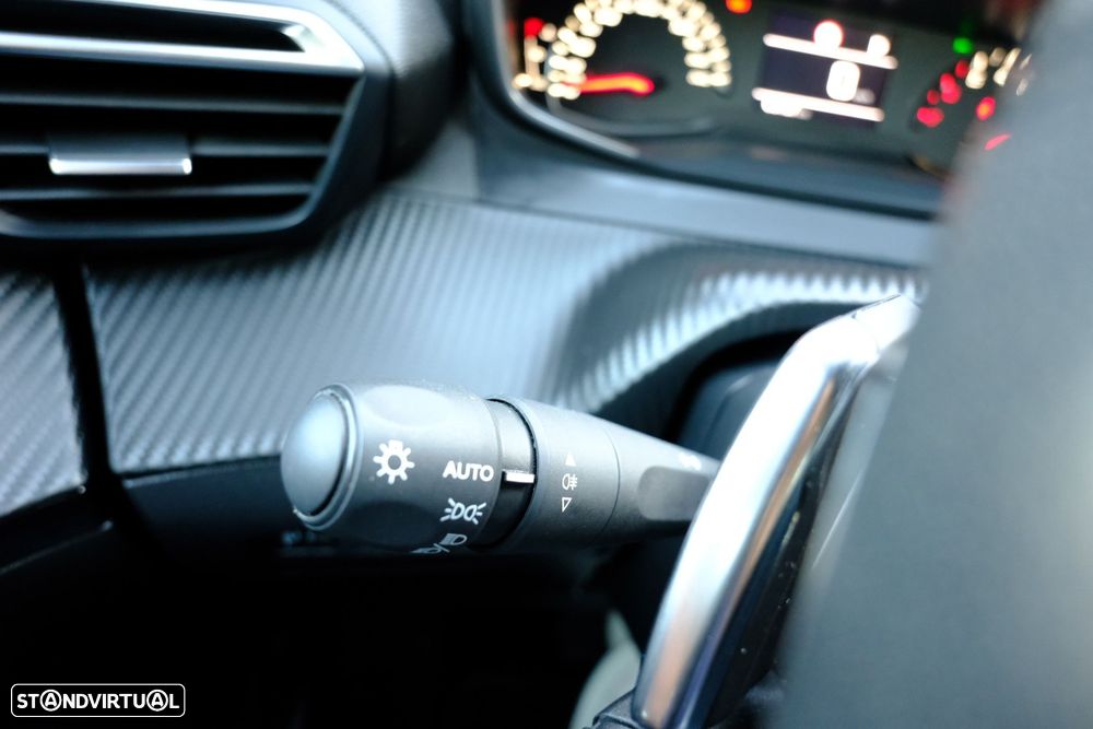Peugeot 2008 - 17