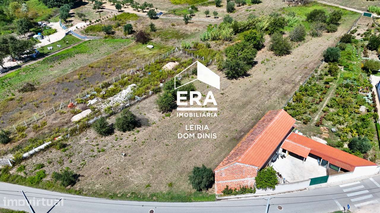 TERRENO COM 1.600M² COM POTENCIAL PARA CONSTRUÇÃO - Grande imagem: 2/6
