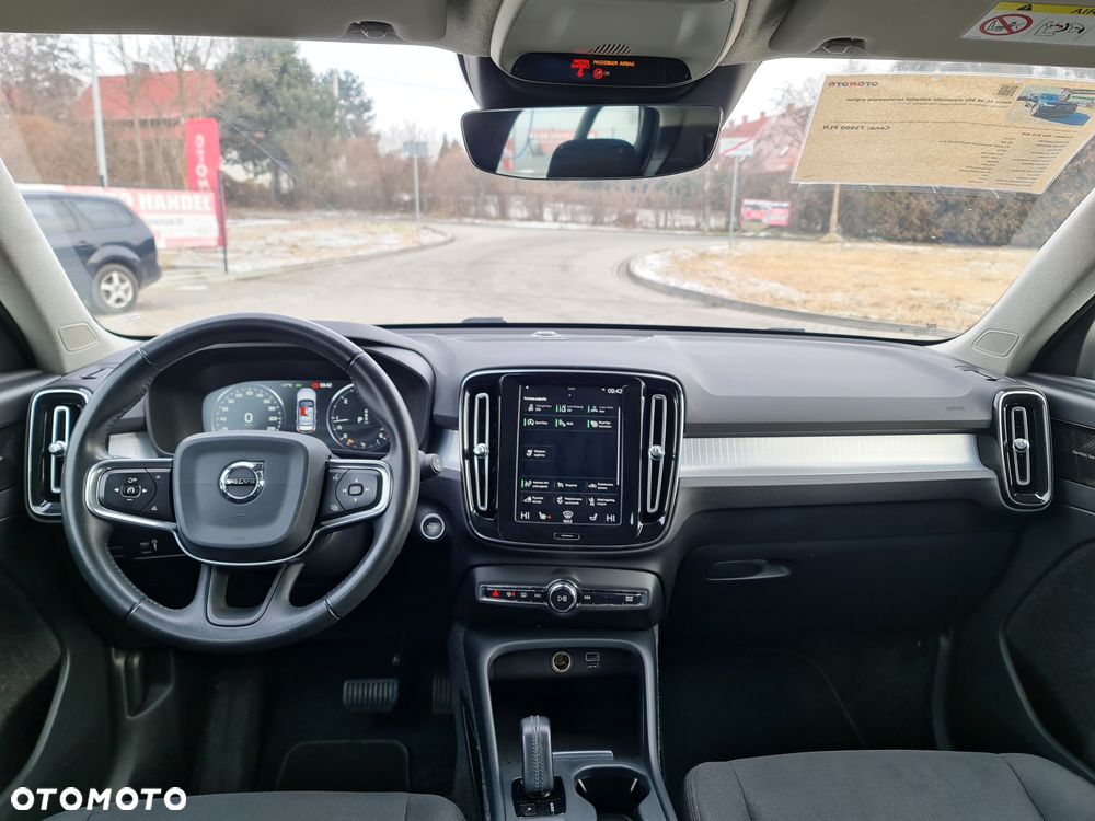 Volvo XC 40 D3 AWD Geartronic Momentum Pro - 9