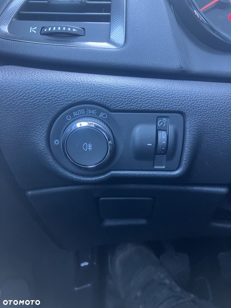 Opel Astra 1.4 Turbo Sports Tourer Active - 22