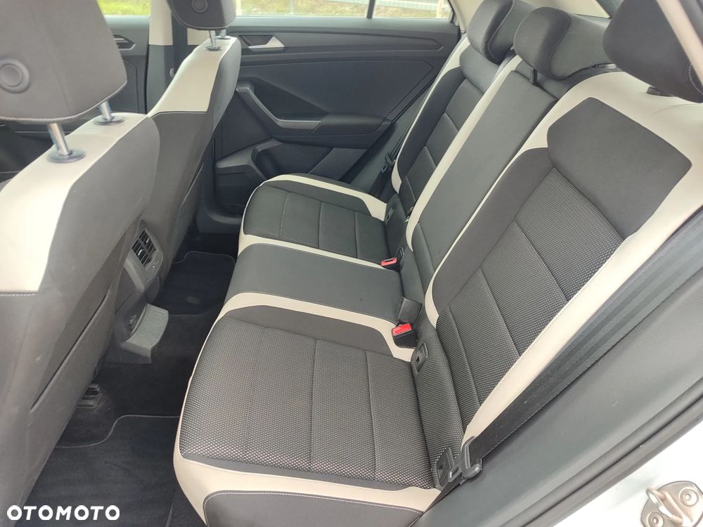 Volkswagen T-Roc 2.0 TDI SCR 4MOTION DSG Sport - 24