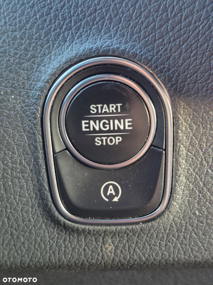 Mercedes-Benz Sprinter - 20