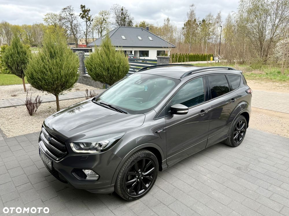 Ford Kuga 1.5 EcoBoost 2x4 ST-Line - 4