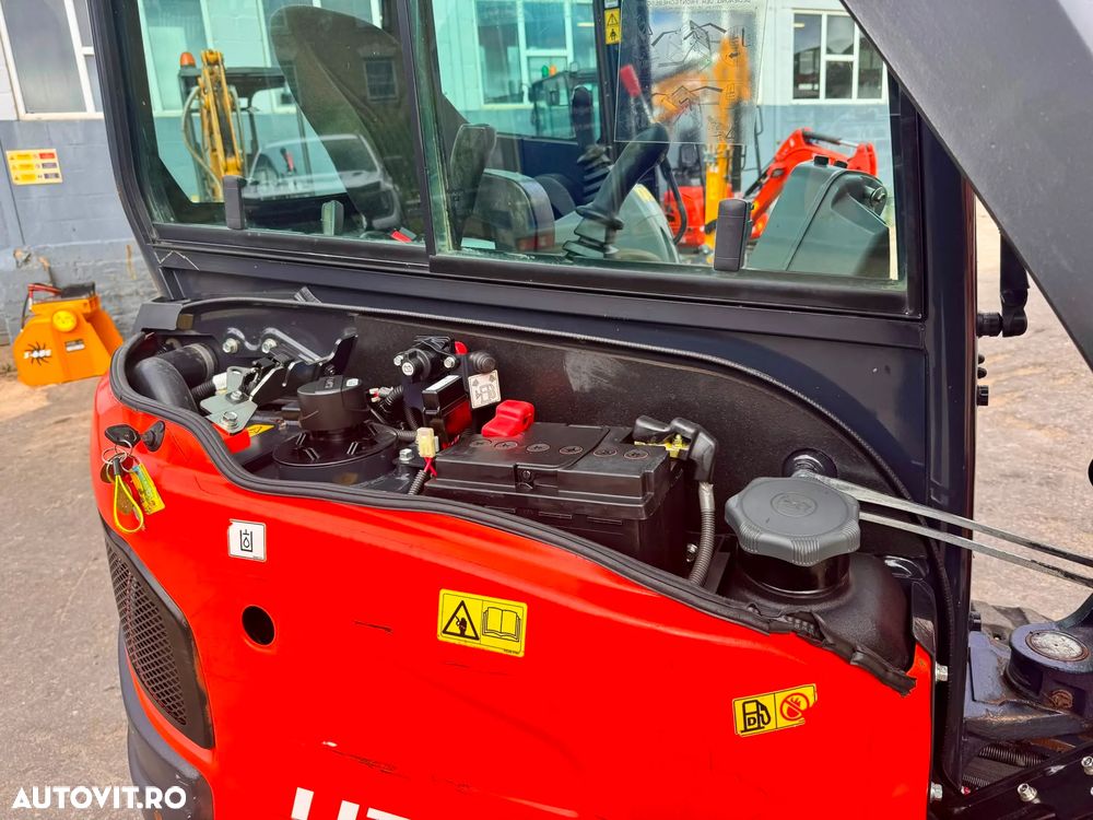 Kubota U27 - 10