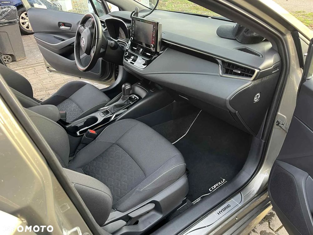 Toyota Corolla 1.8 Hybrid Comfort - 18