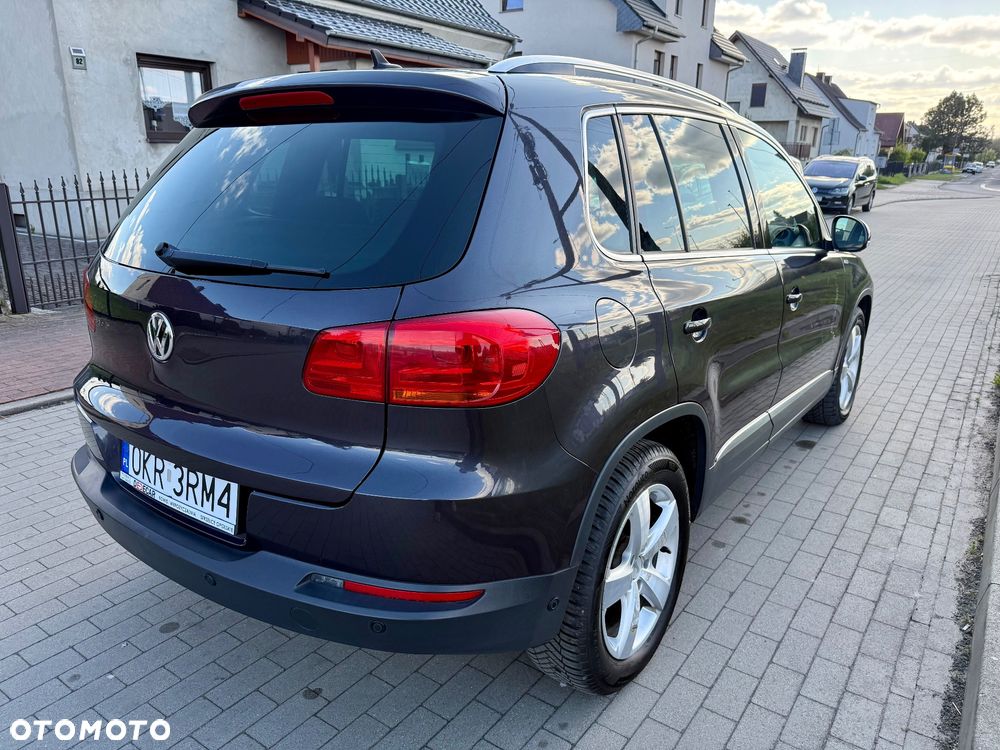 Volkswagen Tiguan 2.0 TDI DPF BlueMotion Technology Lounge Sport & Style - 9