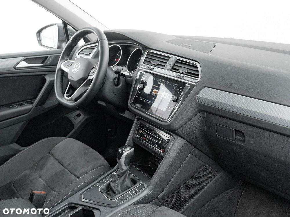 Volkswagen Tiguan - 31