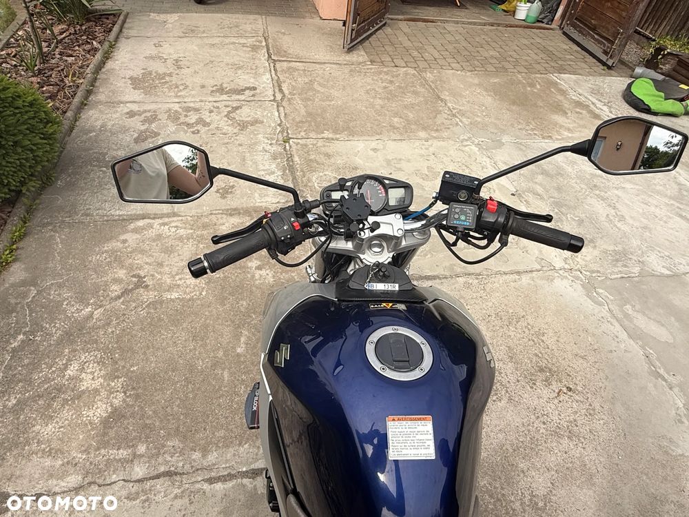 Suzuki GSR - 15
