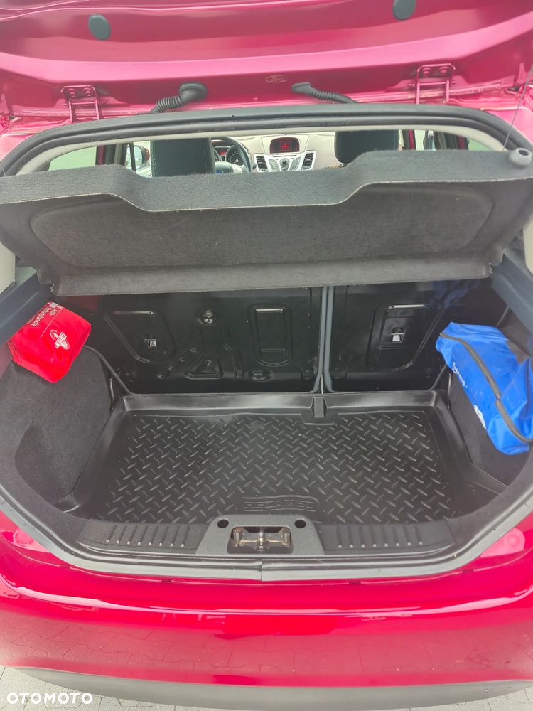 Ford Fiesta 1.4 Titanium - 19