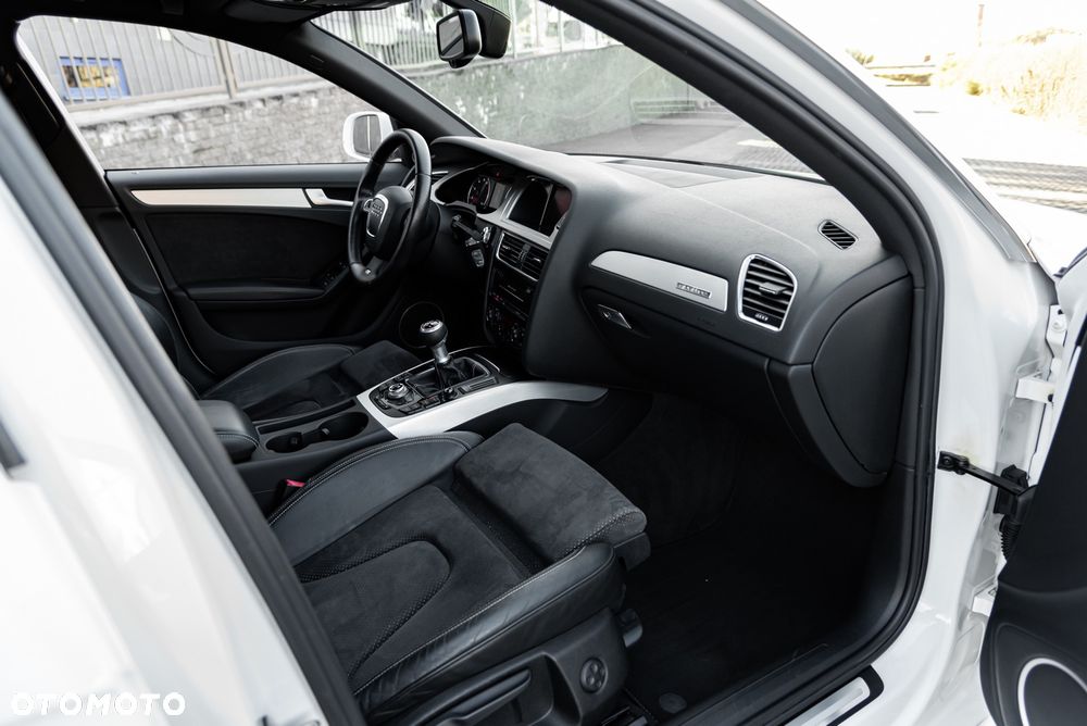 Audi A4 Avant 2.0 TFSI quattro S line Sportpaket - 23