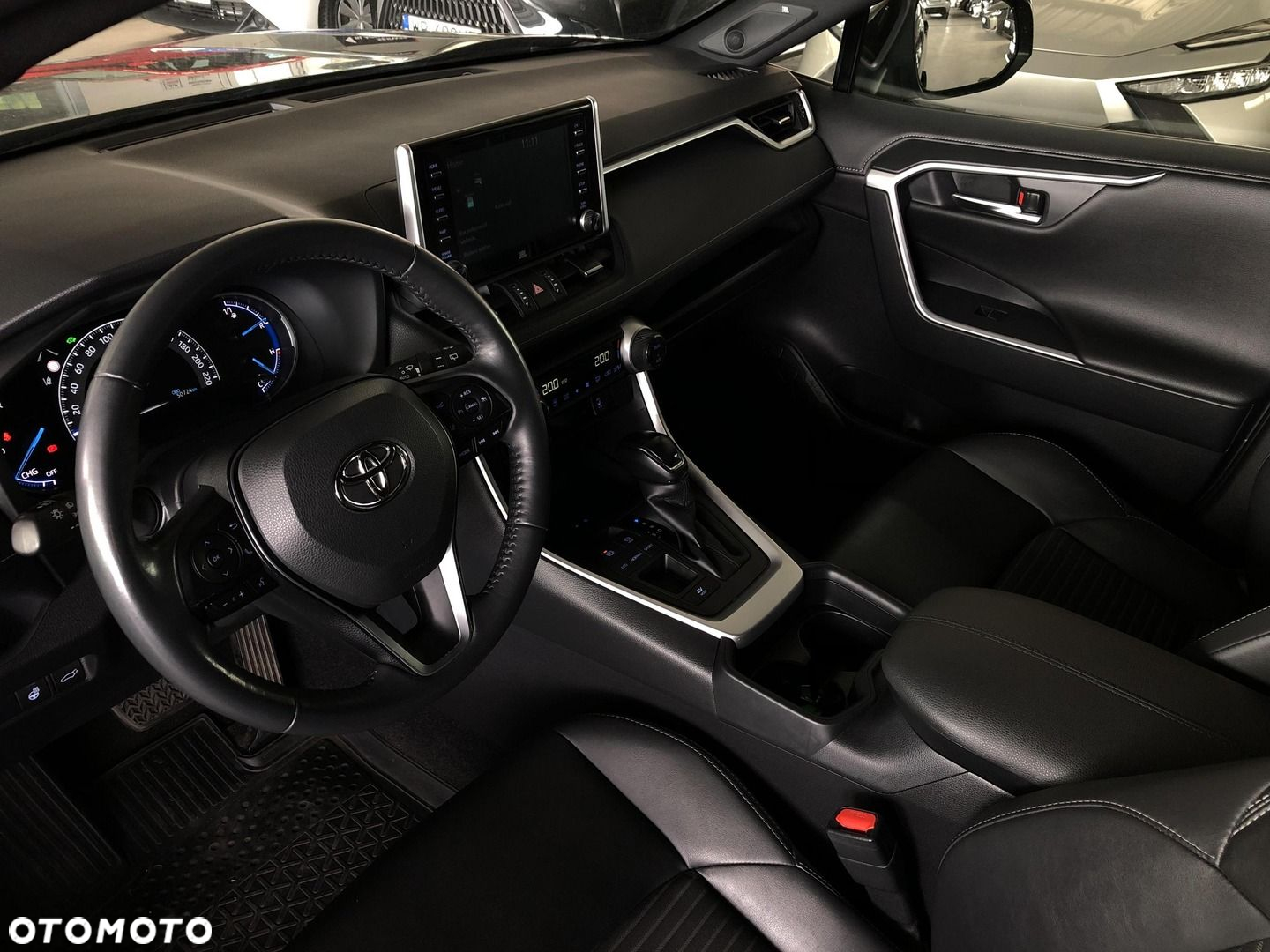 Toyota RAV4 - 9