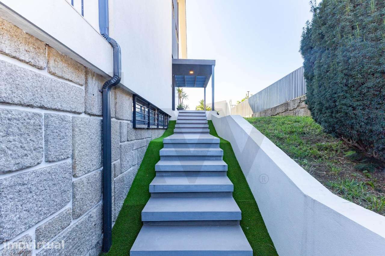 Moradia T3+1 Nova com Jardim, Garagem para dois carros e Tecnologia in - Grande imagem: 5/49