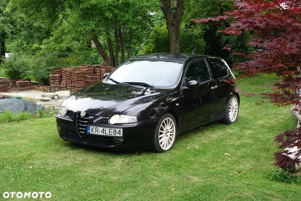 Alfa Romeo 147 2.0 Seles.Distinctive - 1