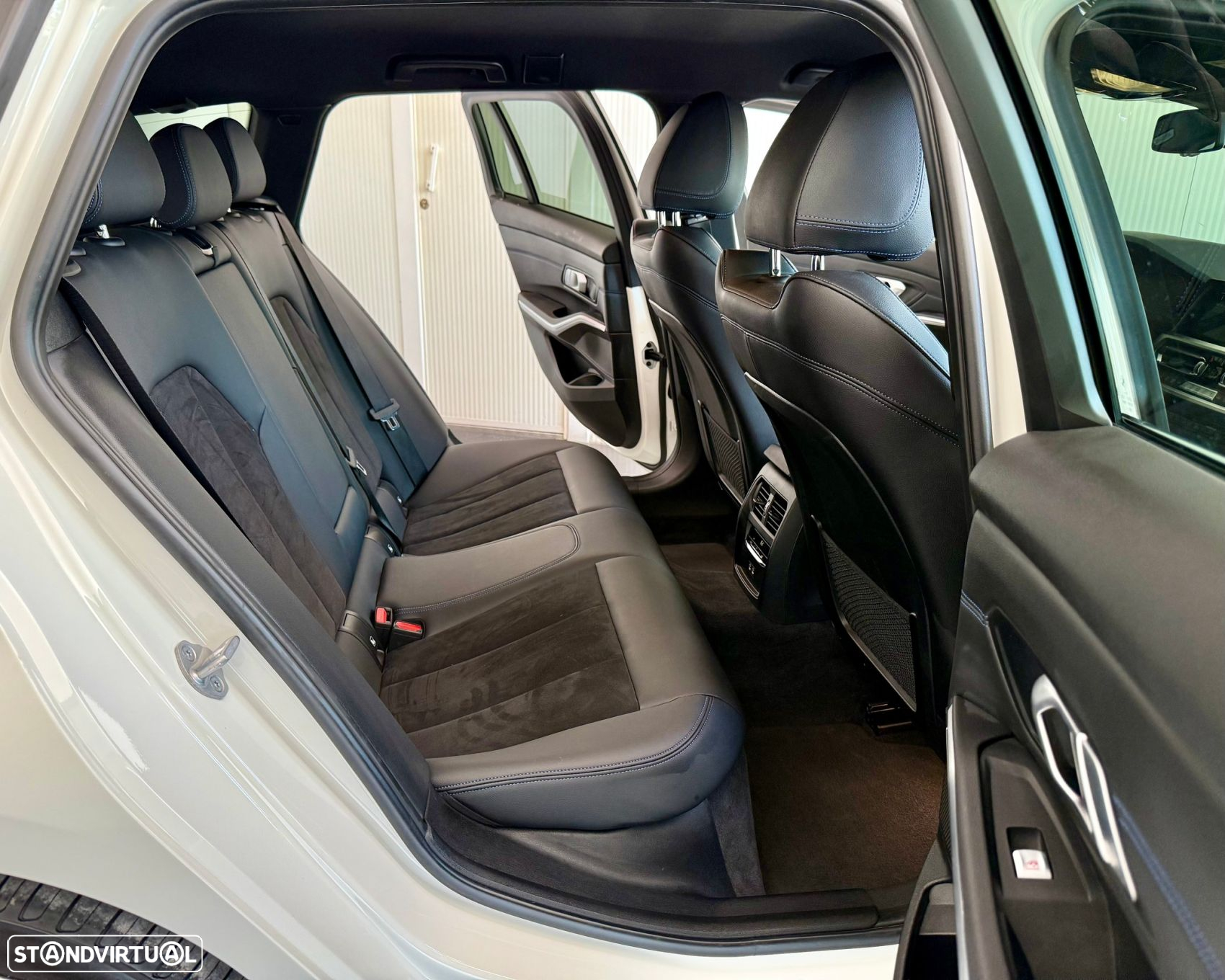 BMW 330 e Touring Pack M Auto - 35