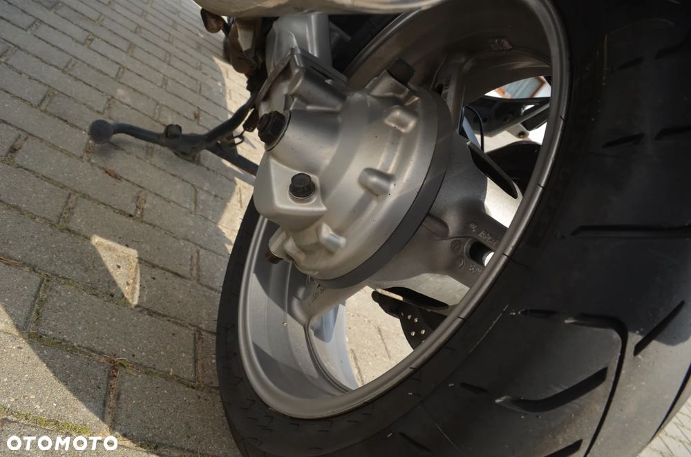 Yamaha FJR - 20