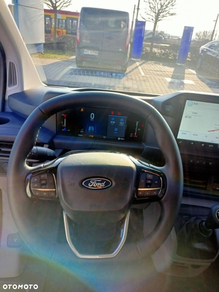 Ford Transit Custom - 13
