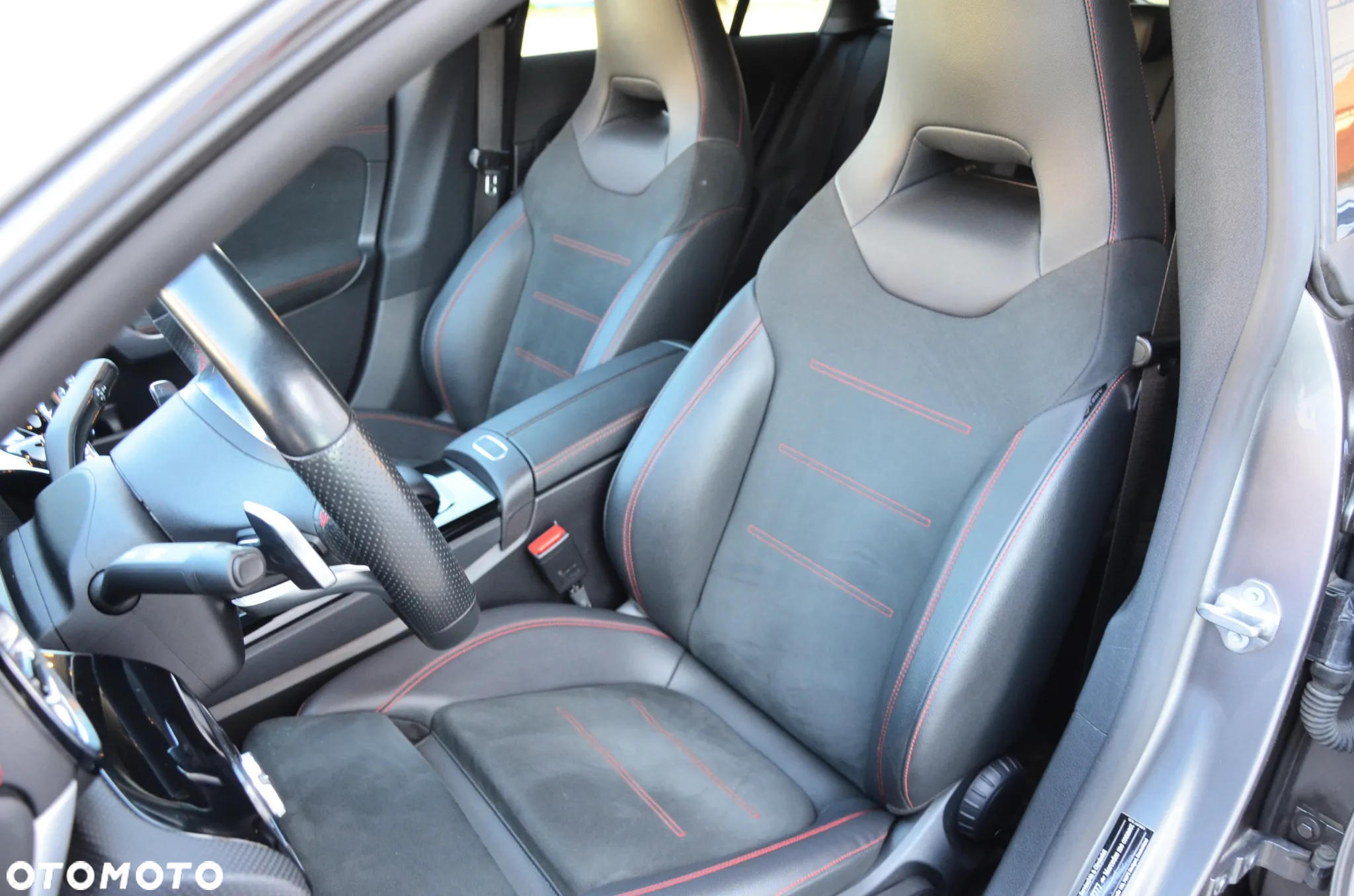 Mercedes-Benz CLA 200 d 4-Matic AMG Line 8G-DCT - 14