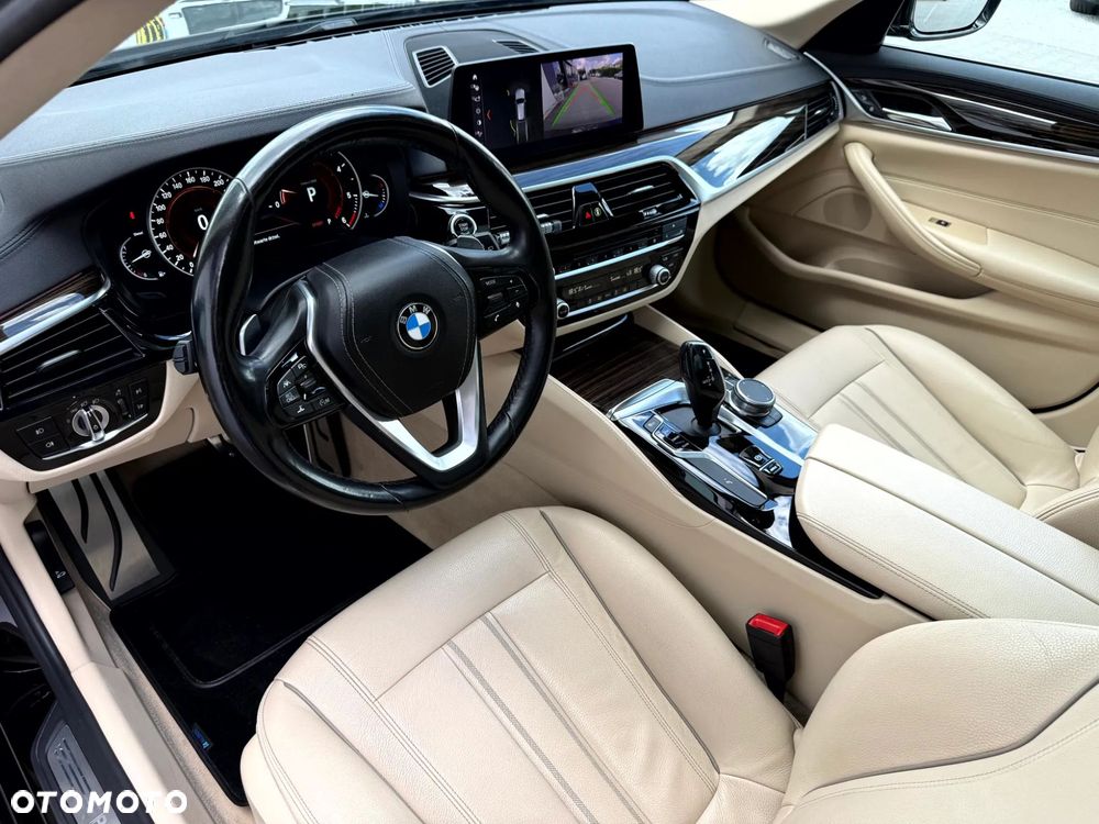 BMW Seria 5 520d xDrive Luxury Line - 14