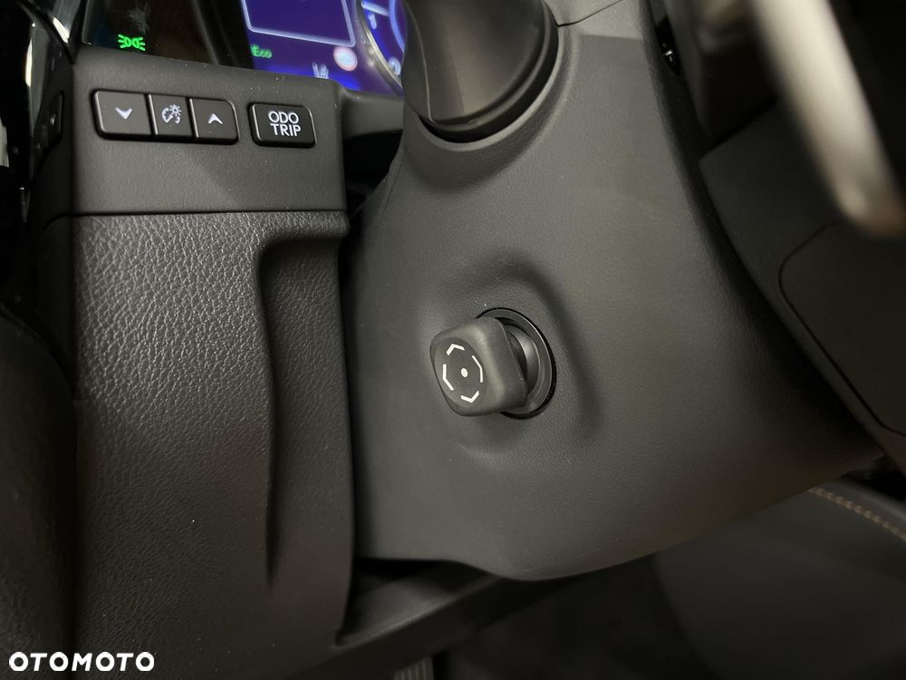 Lexus ES 300h Business Edition - 33