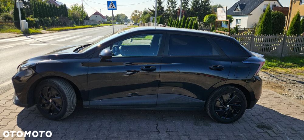 MG 4 Luxury 64 kWh - 6