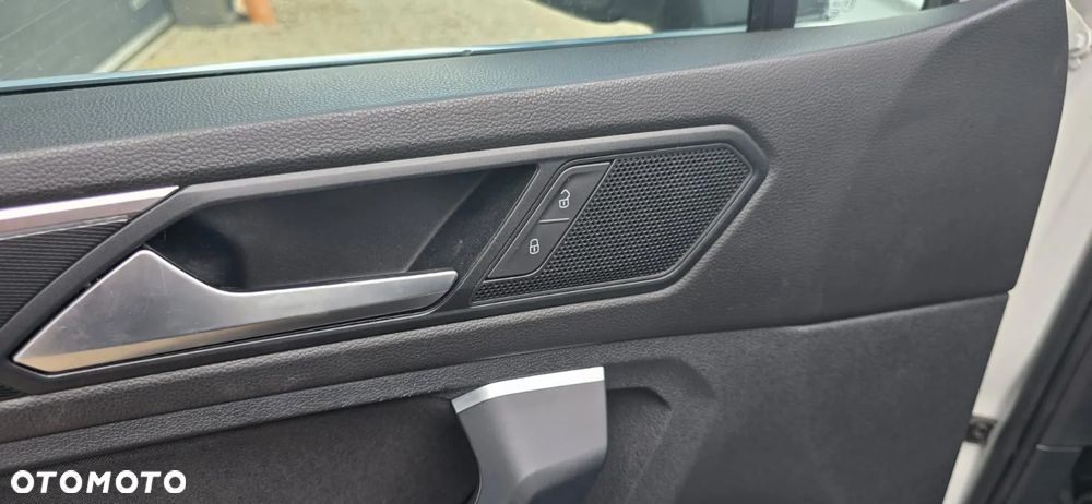 Volkswagen Tiguan 2.0 TDI SCR 4MOTION DSG R-Line - 34