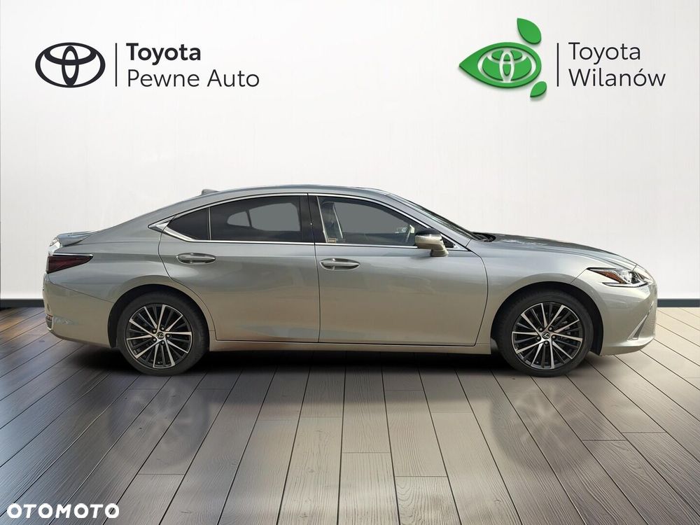 Lexus ES 300h Business Edition - 7