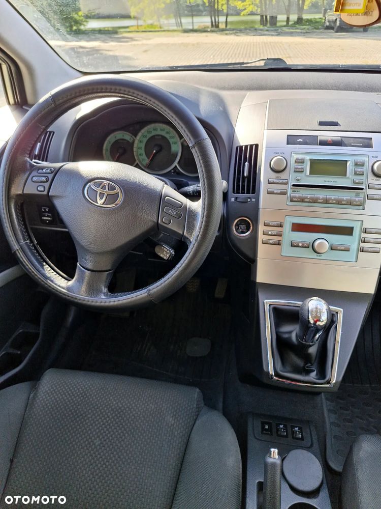 Toyota Corolla Verso 2.0 D-4D Prestige 7os - 10