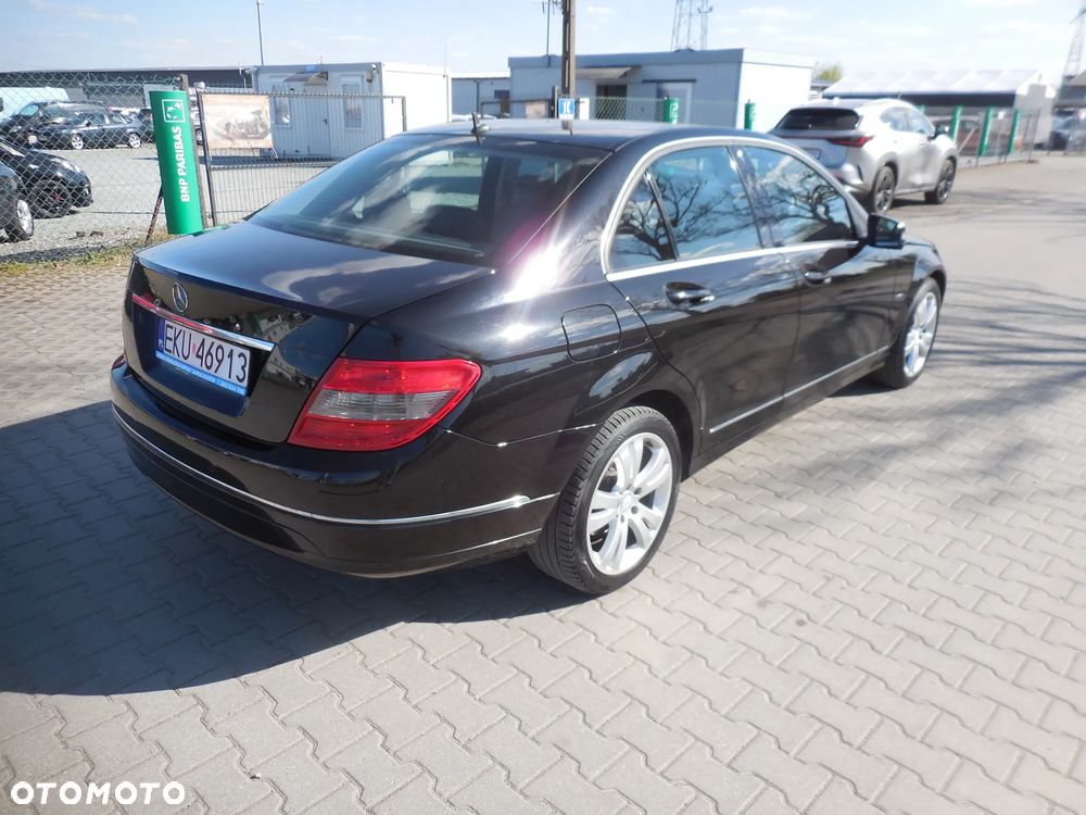 Mercedes-Benz Klasa C 180 CGI Automatik BlueEFFICIENCY - 7