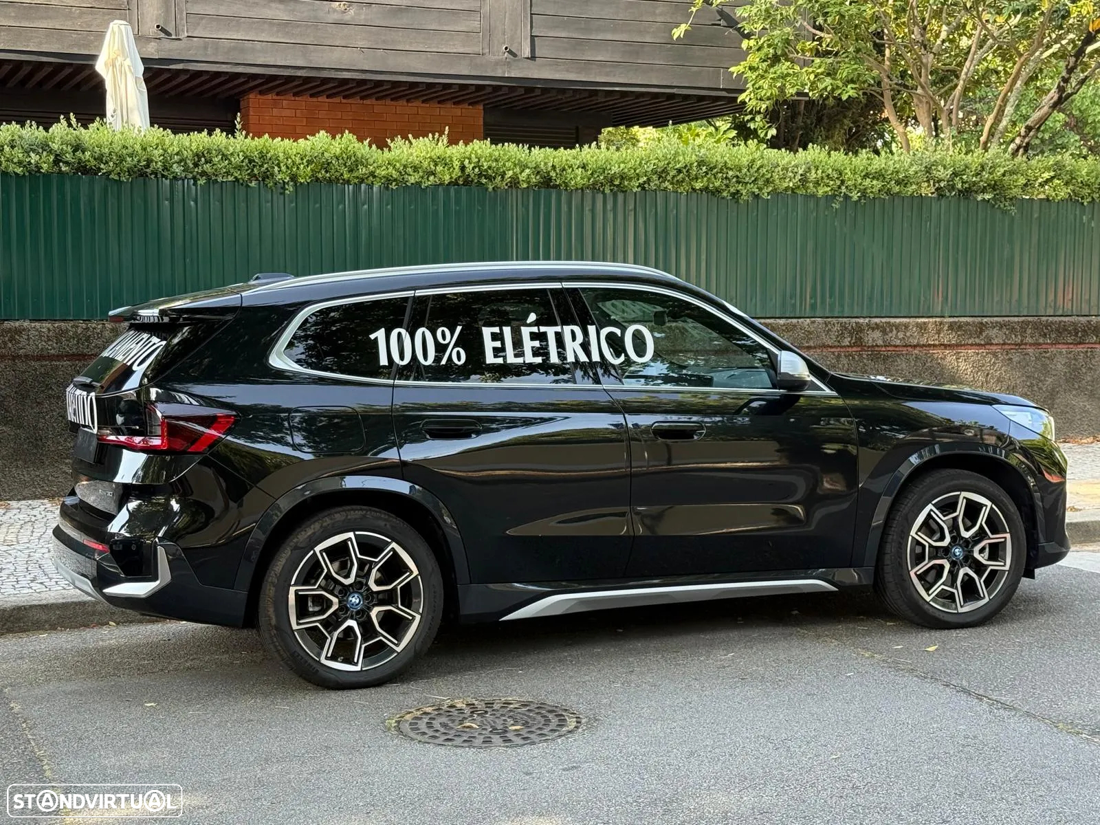 BMW iX1 xDrive30 xLine - 2