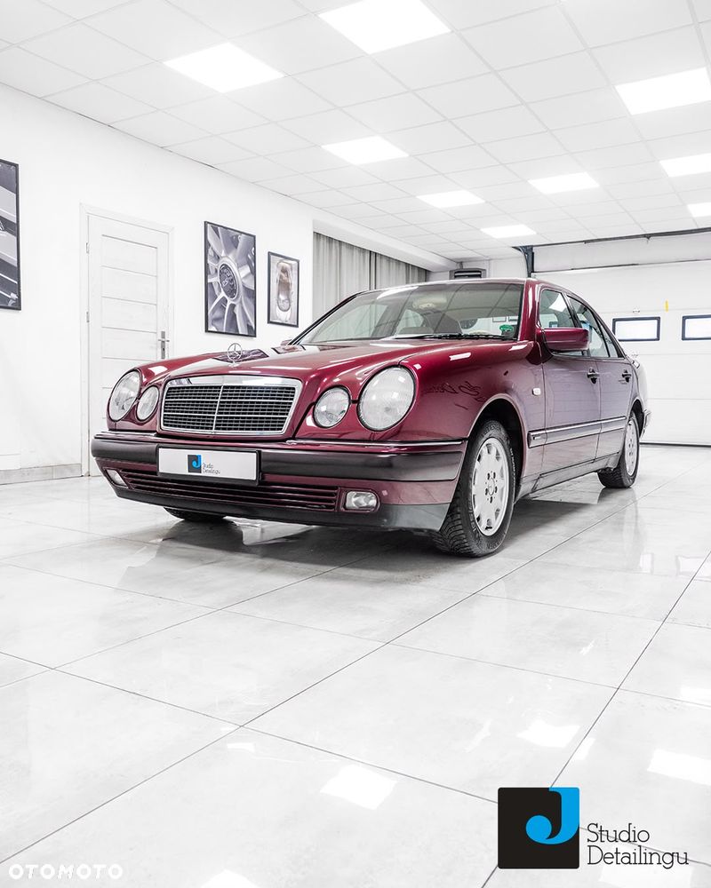Mercedes-Benz Klasa E 200 Elegance - 3