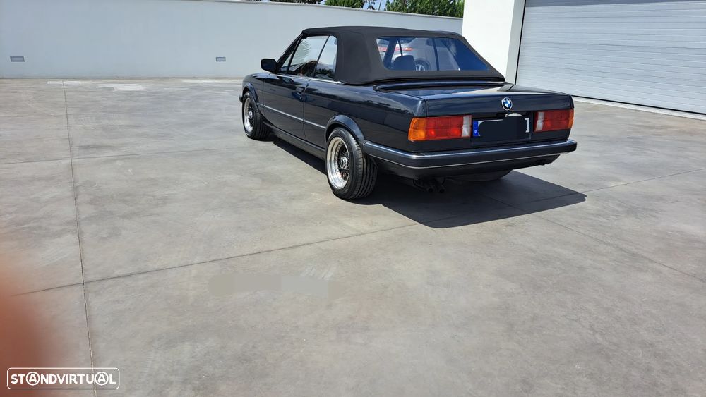 BMW 320 i Cabriolet - 12
