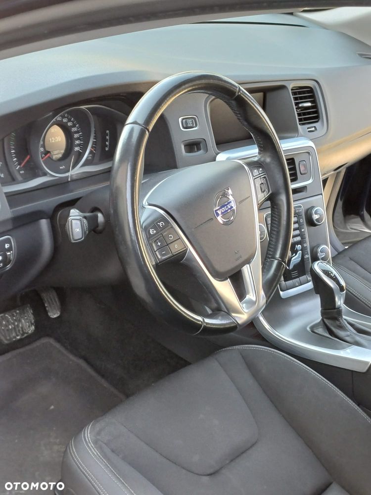 Volvo V60 D2 Momentum - 7