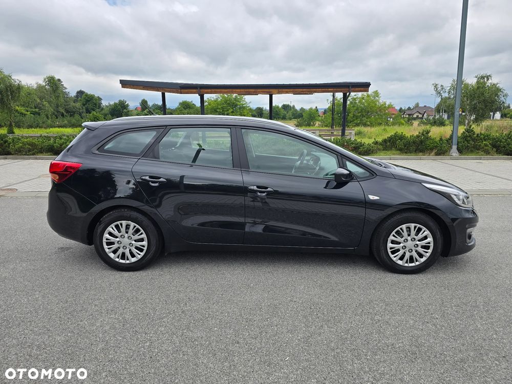 Kia Ceed 1.4 CRDi 90 Vision - 29