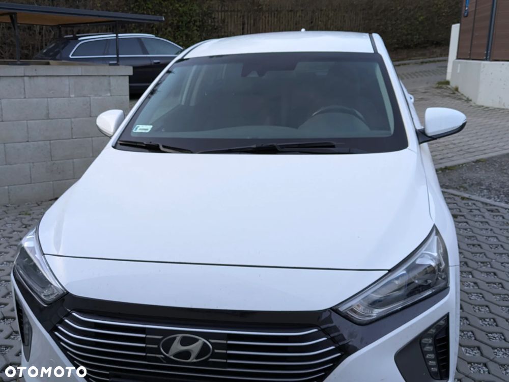 Hyundai IONIQ - 2