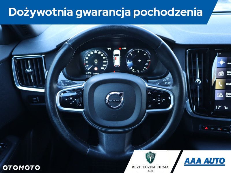 Volvo V90 Cross Country - 23