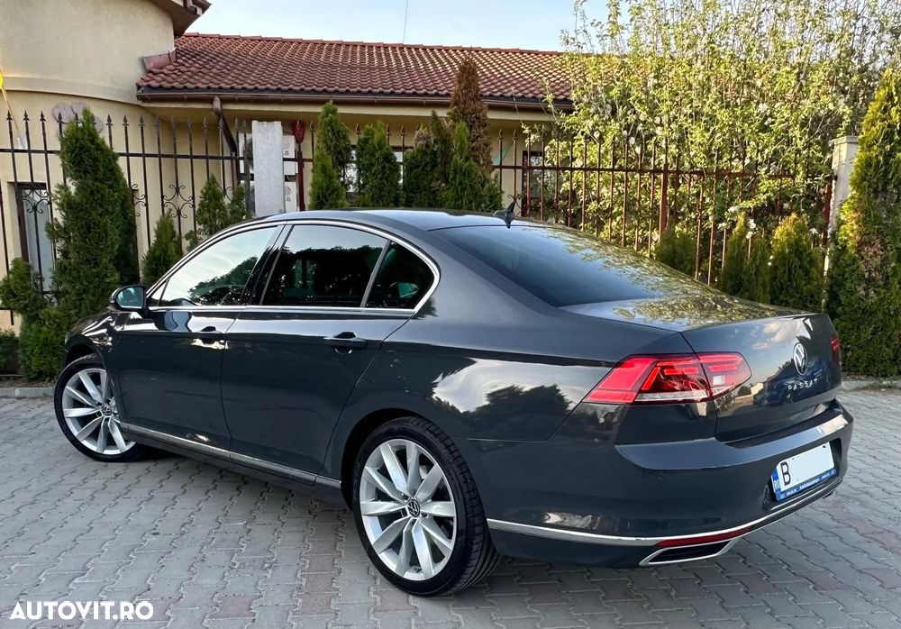 Volkswagen Passat 2.0 TDI DSG Highline - 20