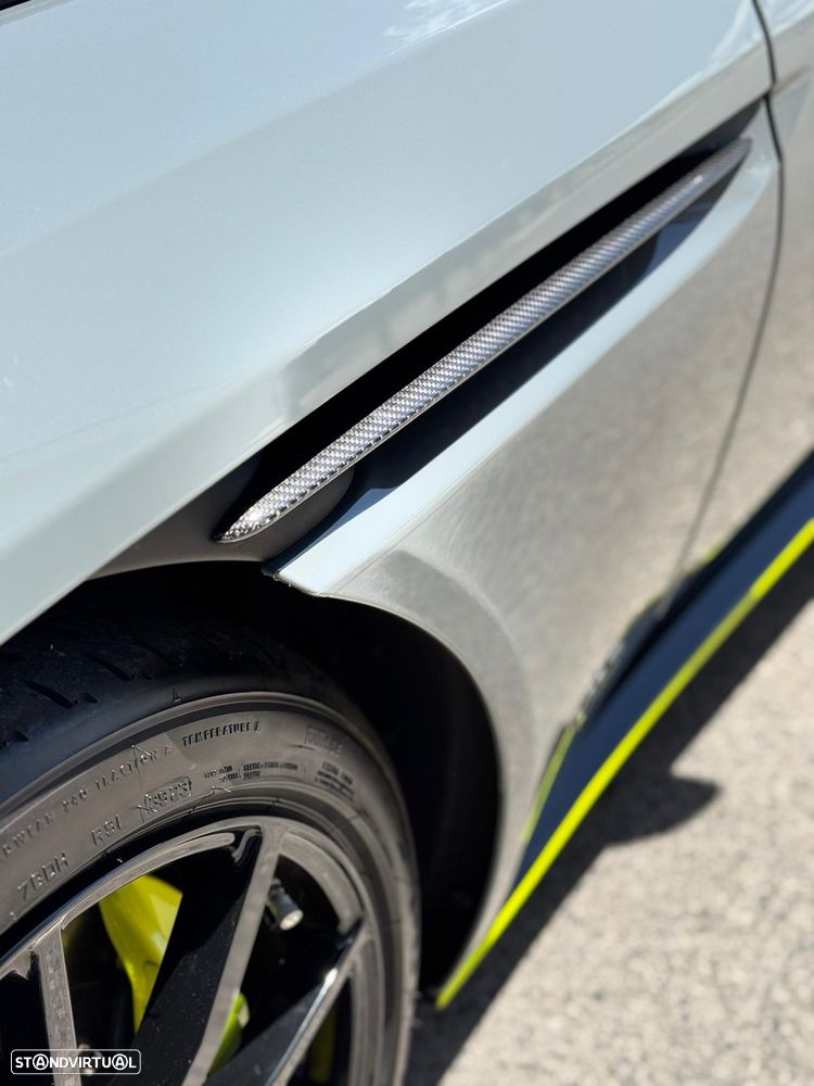 Aston Martin DB11 Coupé V12 AMR - 23