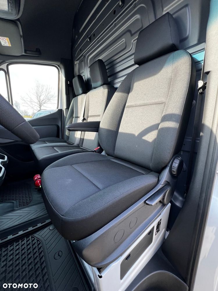 Mercedes-Benz Sprinter 319 CDI KA OM654 - 13