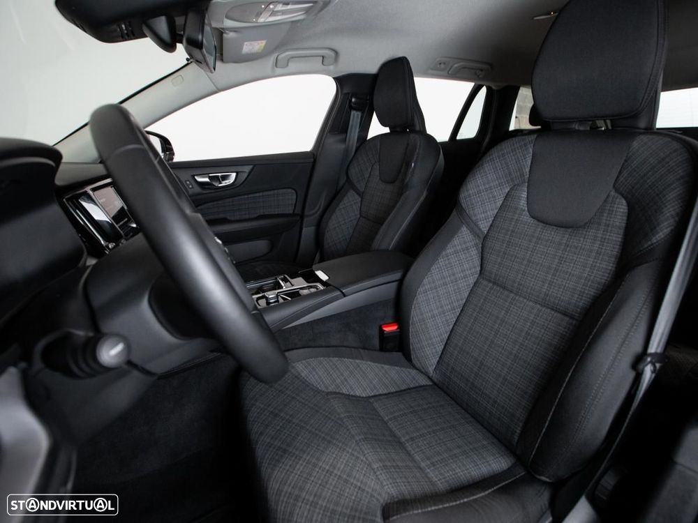 Volvo V60 2.0 T6 AWD TE Essential - 8