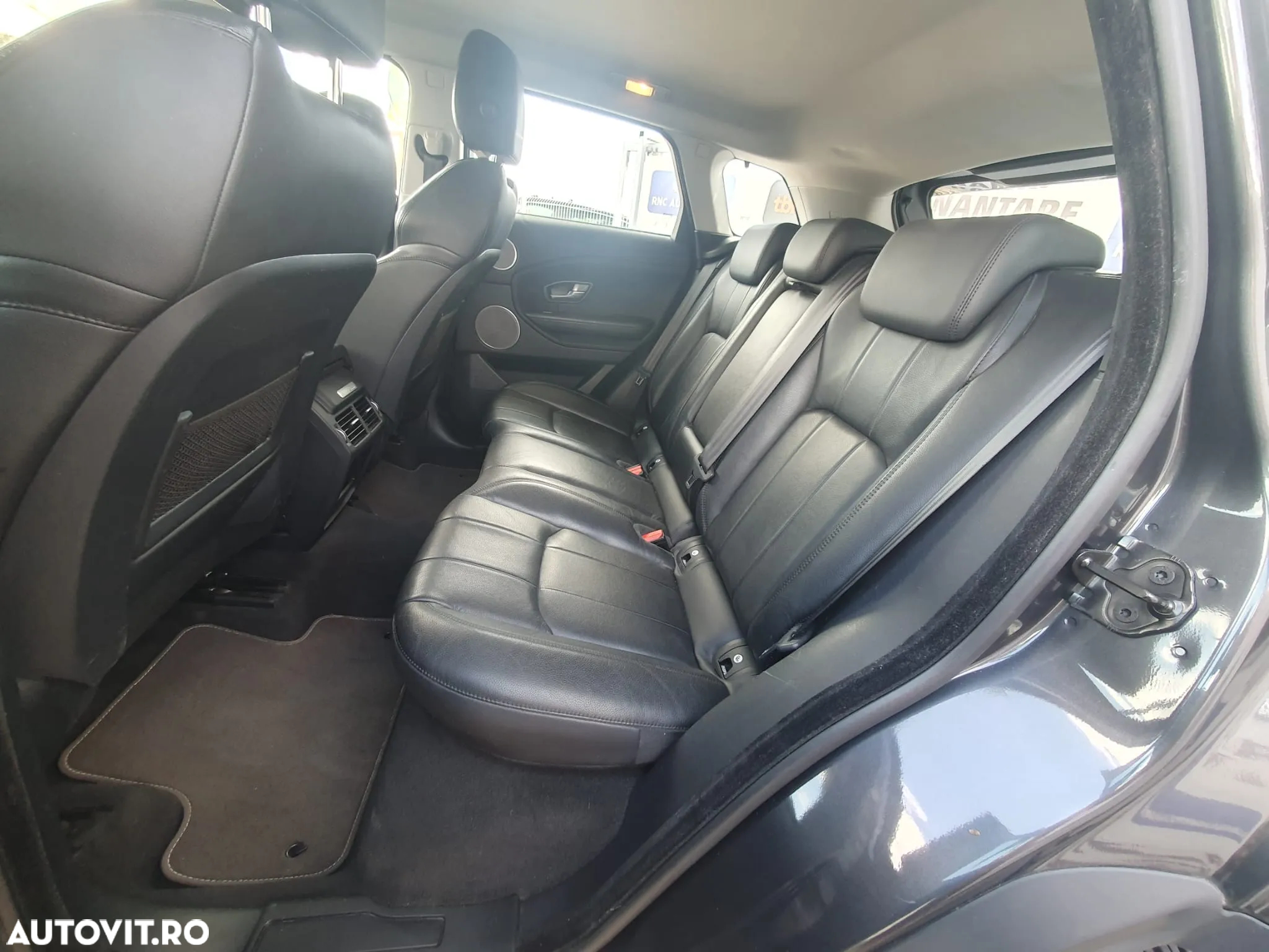 Land Rover Range Rover Evoque 2.0 D150 R-Dynamic - 9
