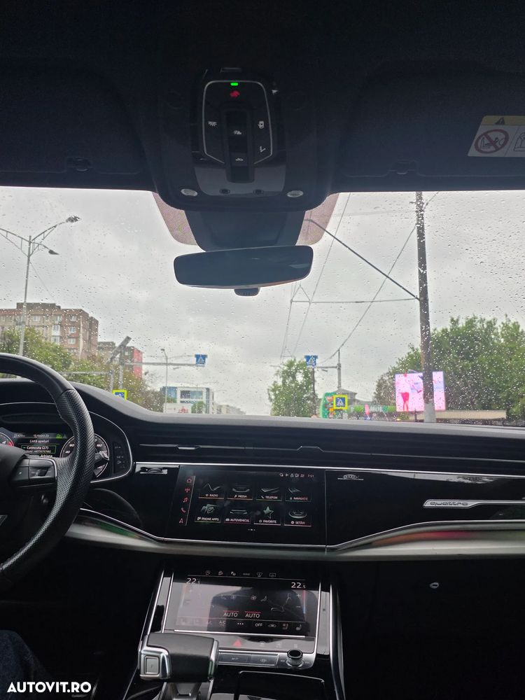 Audi Q8 - 8