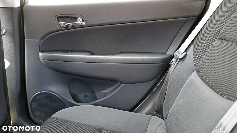 Hyundai i30 1.6 Comfort - 8