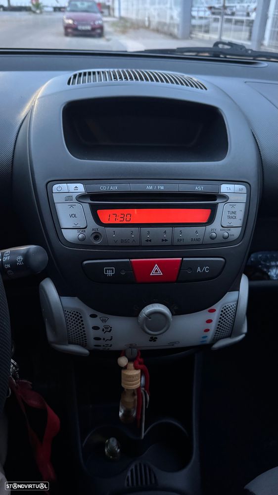 Peugeot 107 1.0 Active - 8