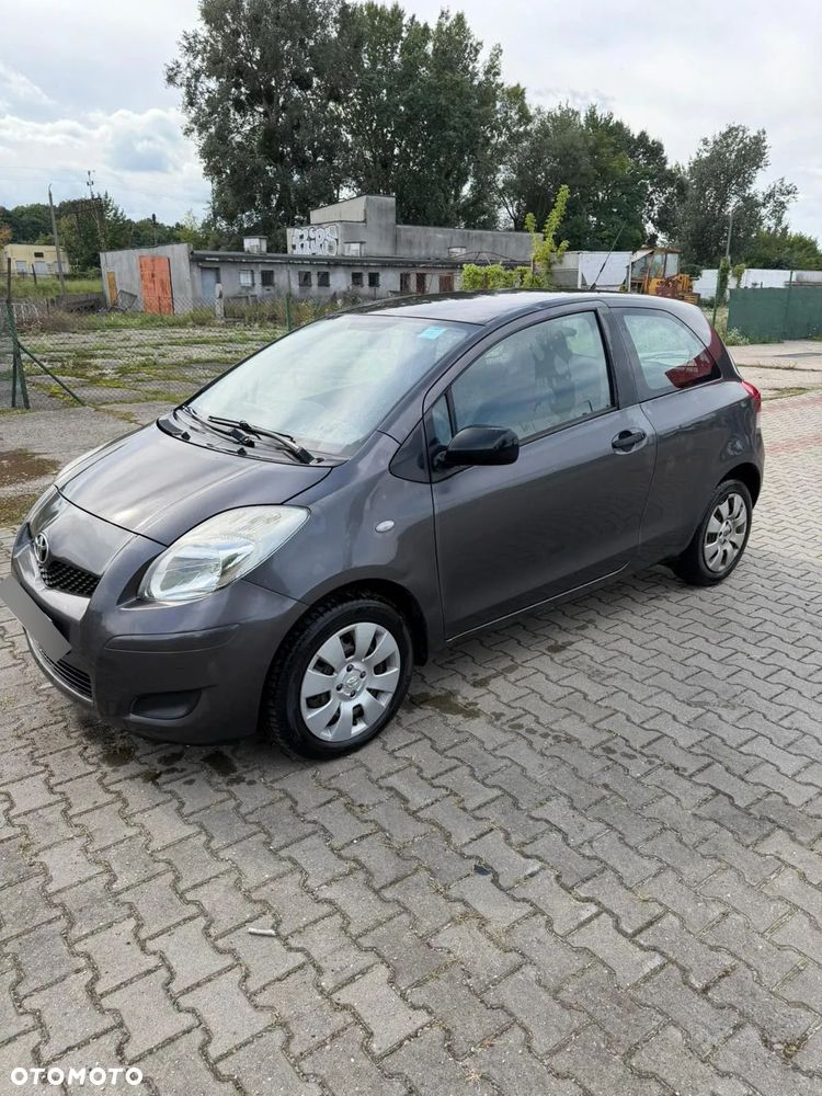 Toyota Yaris 1.0 Luna A/C - 1
