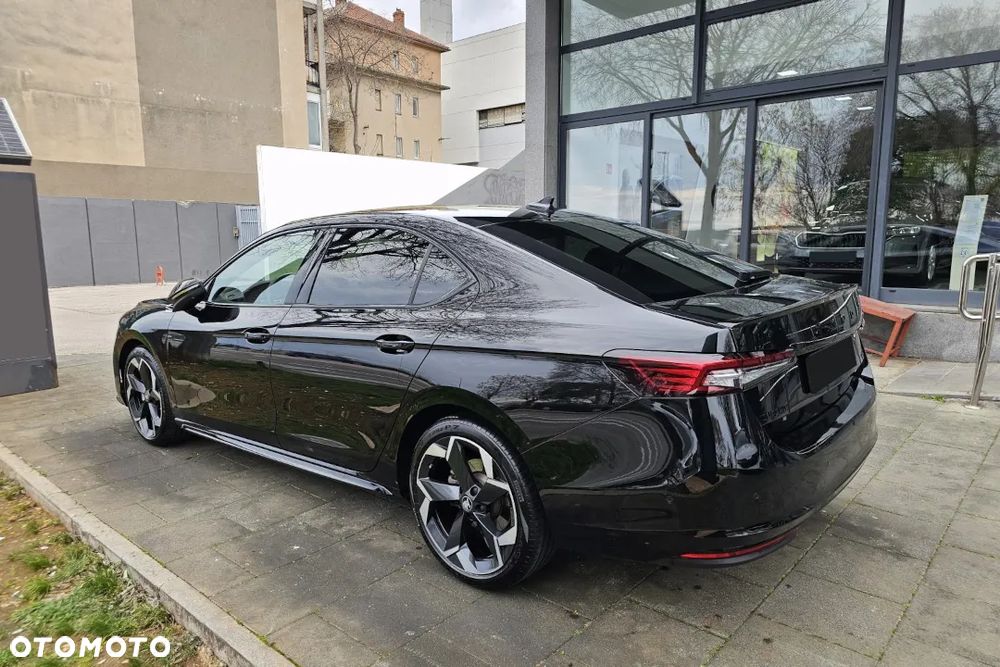 Skoda Superb 2.0 TDI SCR Sportline DSG - 3