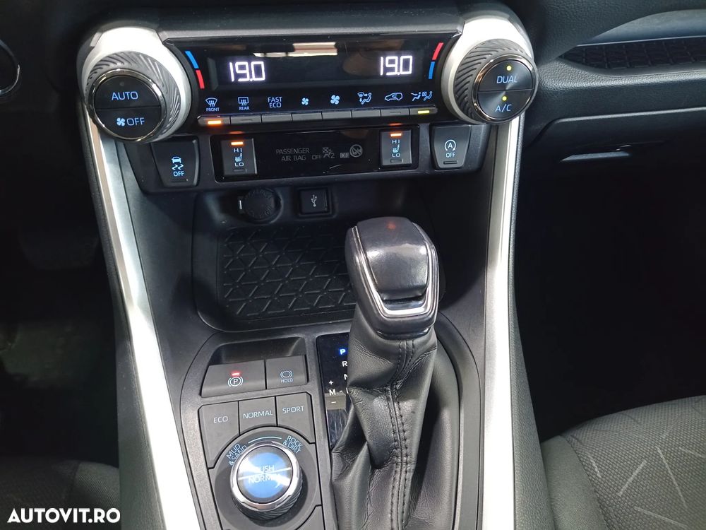 Toyota RAV4 2.0P CVT AWD Dynamic - 17